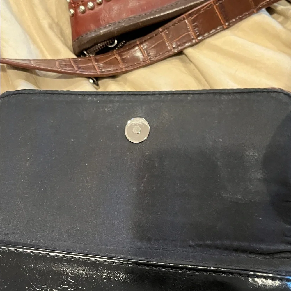 Giani Bernini Black and Brown Crossbody Bag - Picture 9 of 10